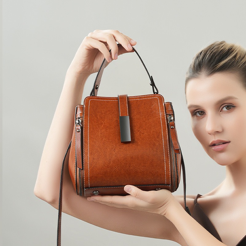 Bolsa Transversal de Couro Gen - Luxury Bags Quiet avaliação e preço