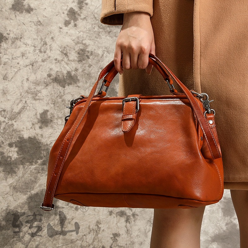 Bolsa de Ombro Feminina em Cou - Luxury Bags Quiet avaliação e preço