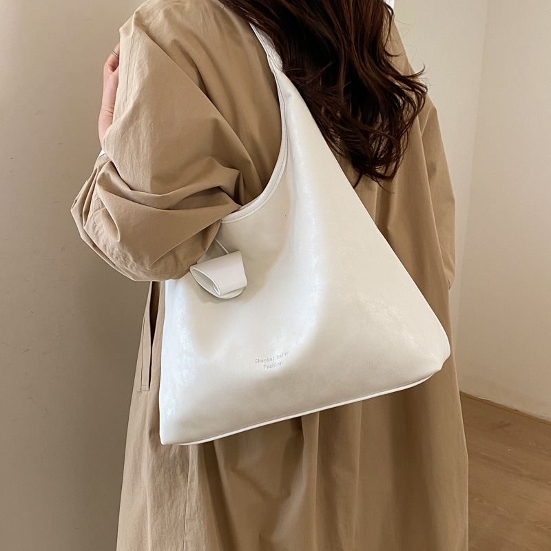 Bolsa Hobo Feminina de Couro S - Luxury Bags Quiet avaliação e preço